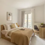 Modern Warmth Designed For Rest & Flow * Salonic