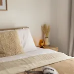Apartament Modern Warmth Designed For Rest & Flow *