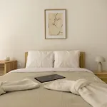 Apartament Modern Warmth Designed For Rest & Flow *