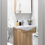 Apartament Modern Warmth Designed For Rest & Flow