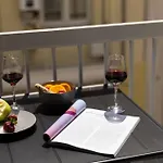 Modern Warmth Designed For Rest & Flow Apartament