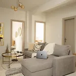 Modern Warmth Designed For Rest & Flow Apartament *