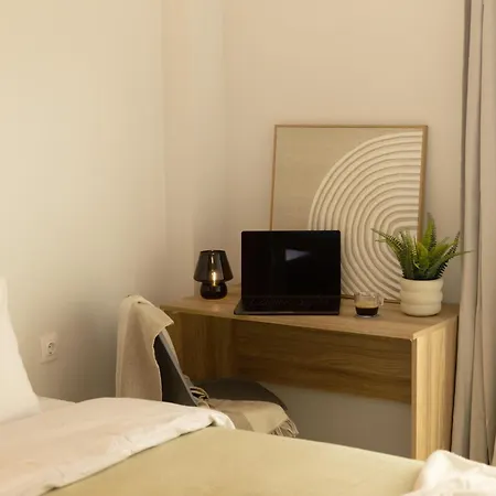 Modern Warmth Designed For Rest & Flow Appartement