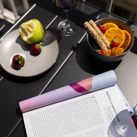 Appartement Modern Warmth Designed For Rest & Flow *