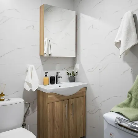 Appartement Modern Warmth Designed For Rest & Flow