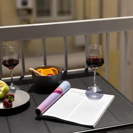 Modern Warmth Designed For Rest & Flow Appartement