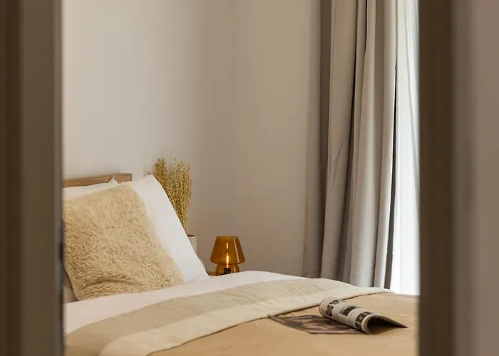 Apartment Modern Warmth Designed For Rest & Flow Thessaloniki