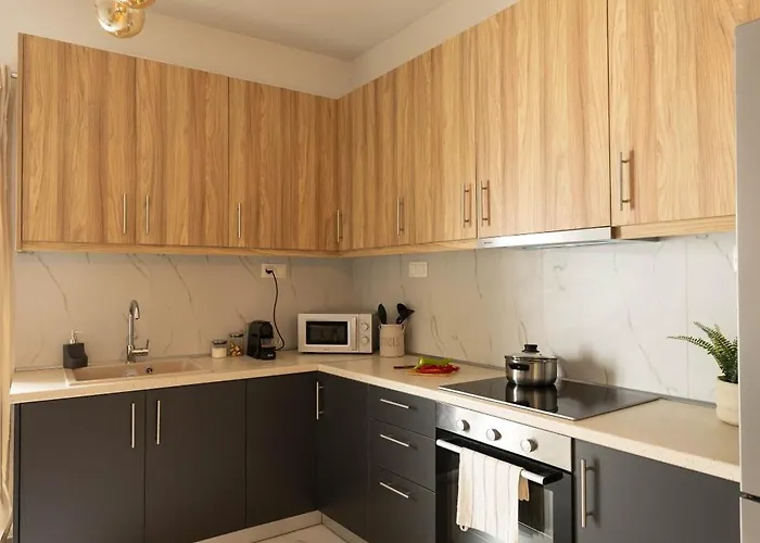 Modern Warmth Designed For Rest & Flow Apartment Thessaloniki